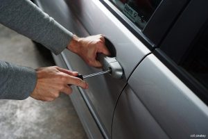 car thief_without-keyless-go